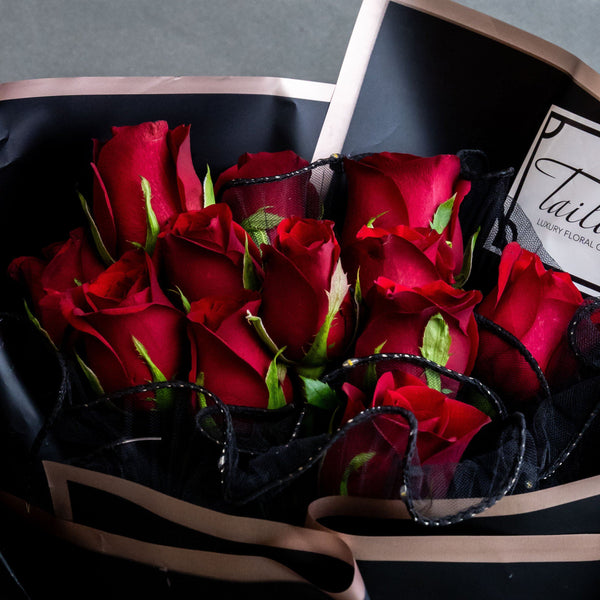 Buy 12 Red Roses Bouquet,Dark Chocolate Cake & Birthday Balloon in Vietnam