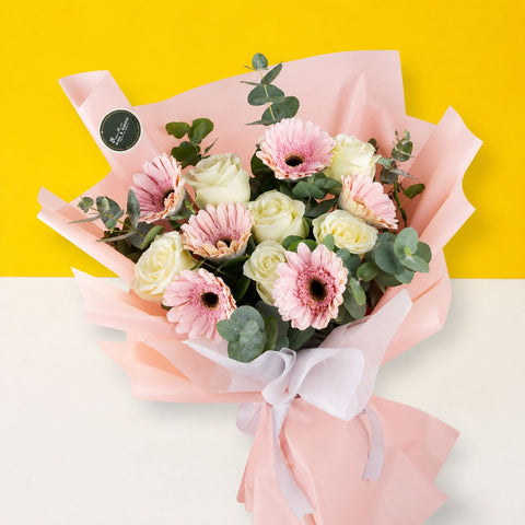 Caley Fresh Flower Bouquet - Flowers - Bull & Rabbit - - Eat Cake Today - Birthday Cake Delivery - KL/PJ/Malaysia