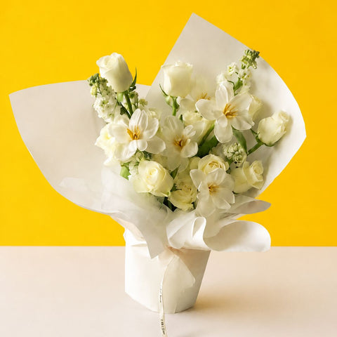 Fresh Pure Blanc Bouquet - Flowers - J Fleur Blossom - - Eat Cake Today - Birthday Cake Delivery - KL/PJ/Malaysia