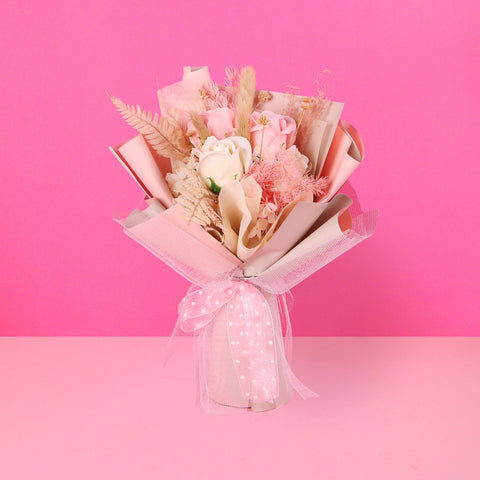 Lalisa Preserved Flower Bouquet - Vday2024 - Bull & Rabbit - - Eat Cake Today - Birthday Cake Delivery - KL/PJ/Malaysia