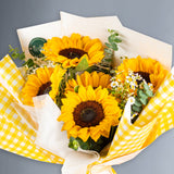 Dolly Fresh Flower Bouquet - Flowers - Bull & Rabbit - - Eat Cake Today - Birthday Cake Delivery - KL/PJ/Malaysia